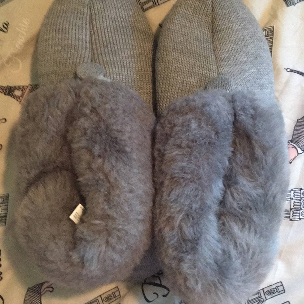 Grey fur lined slippers never worn
